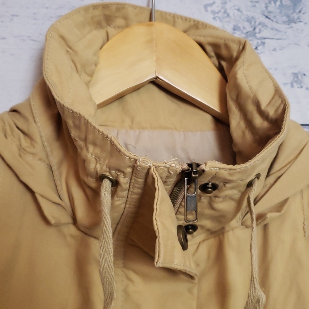 Ecoté khaki tops - Picture 3 of 7